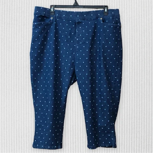 CW Classics Blue Denim Polka Dot Print Pull-On Jean Capris - Picture 13 of 14